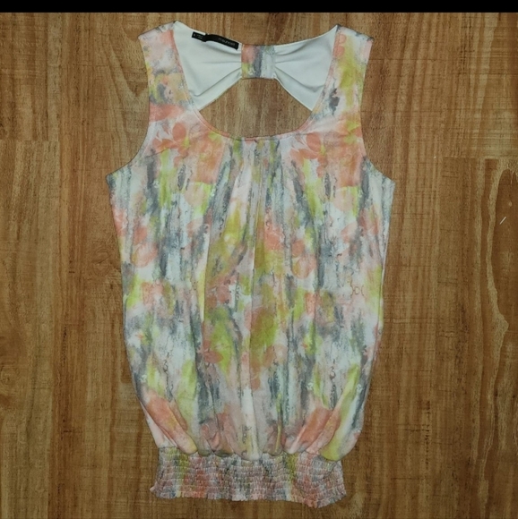 Maurices Watercolor Sleeveless Keyhole Back Blouse - Picture 5 of 9